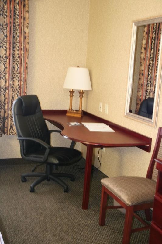 Rossford Hampton Inn & Suites Toledo-Perrysburg חדר תמונה