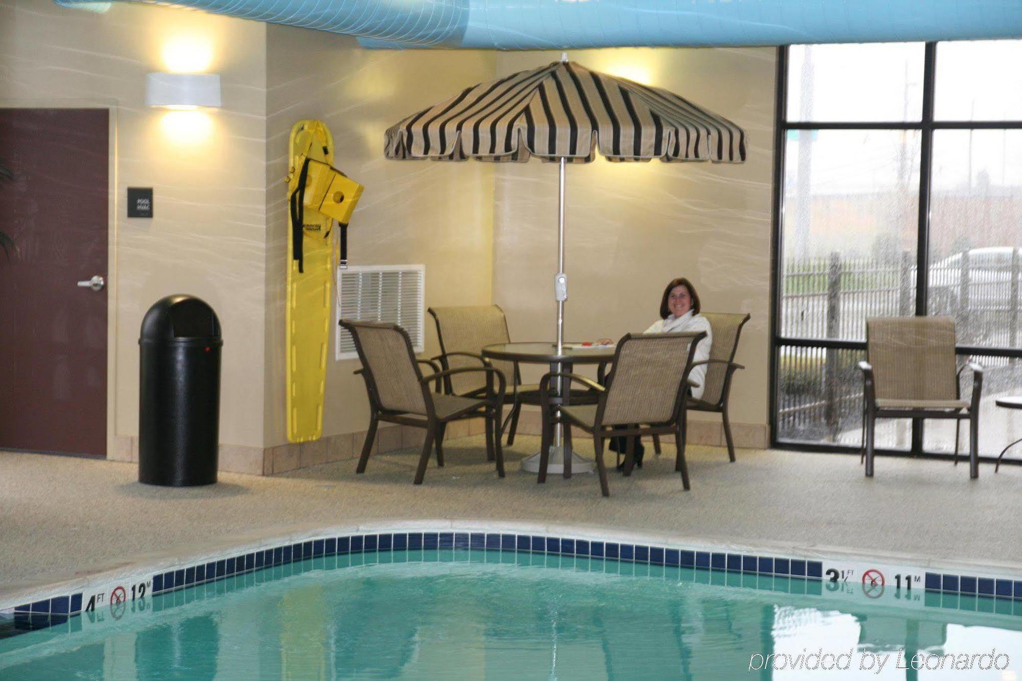 Rossford Hampton Inn & Suites Toledo-Perrysburg מתקנים תמונה